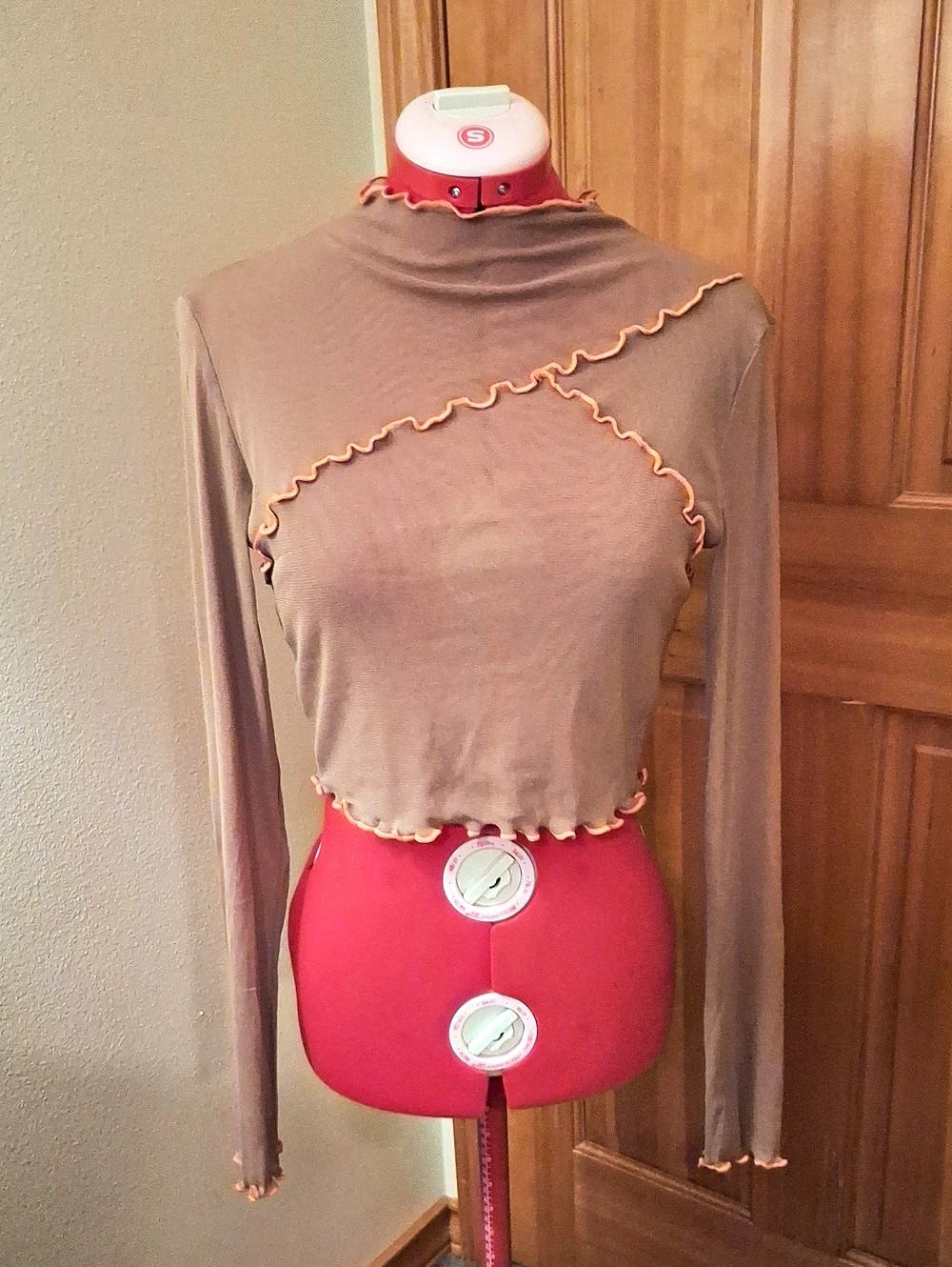 Mimosa Long Sleeve Mesh Top in Brown w/ Pink Trim Size Large